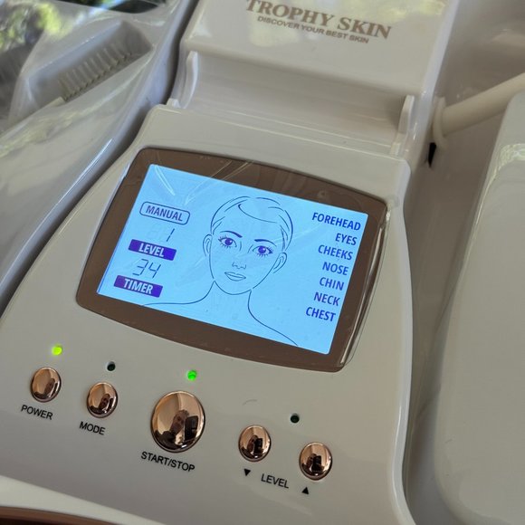 Trophy Skin Microdermabrasion Skin Care System - Picture 6 of 6